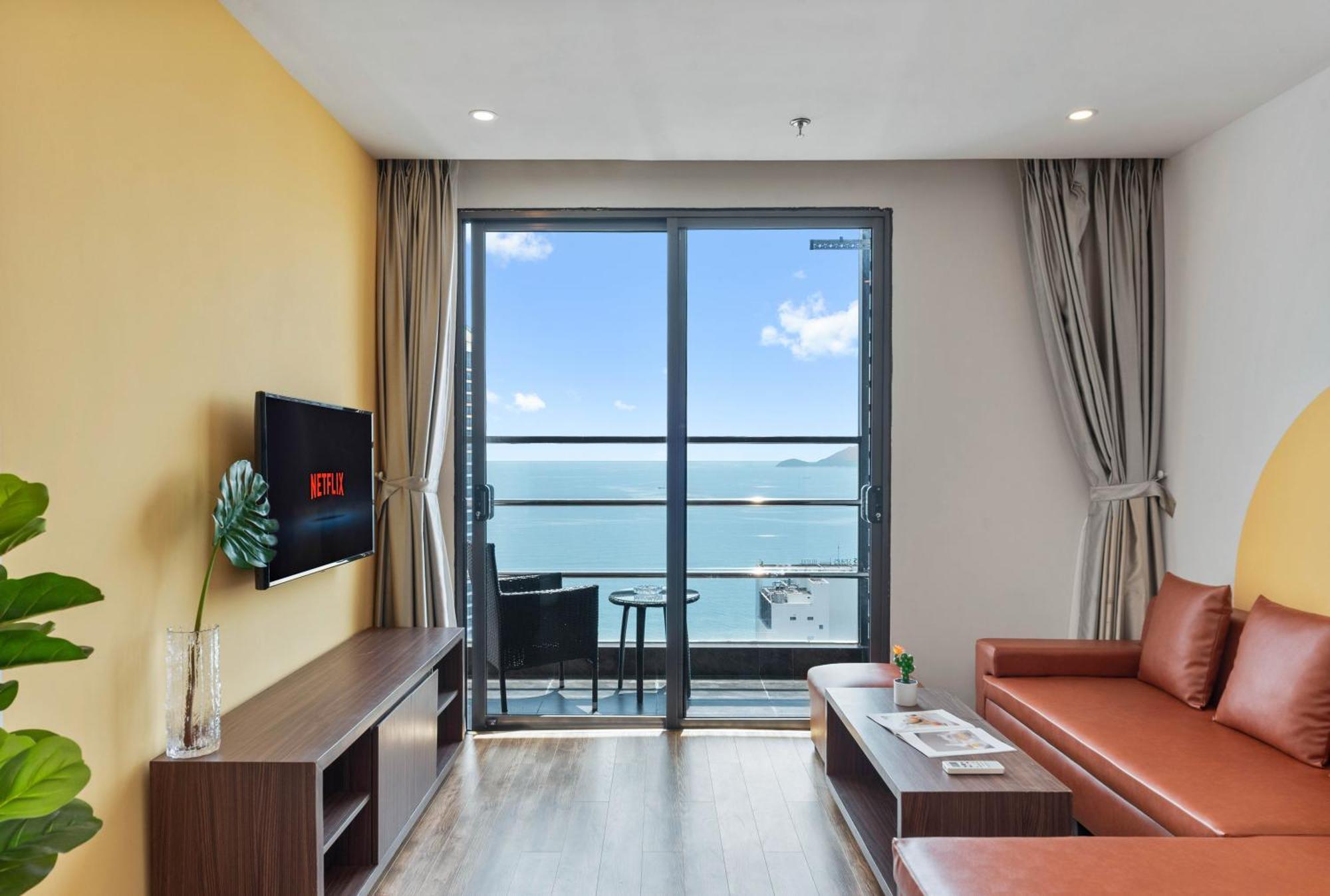 S Lux Apartment Virgo Nha Trang Exterior photo
